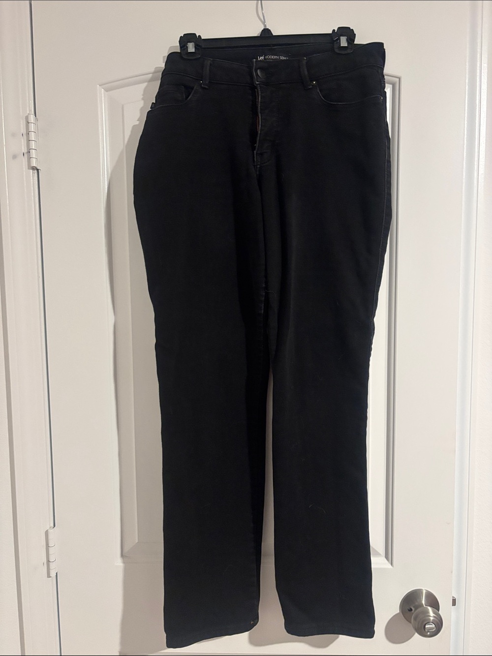 Lee Women's Black Straight-Leg Jeans Curvy Stretch Size 12 Medium Length
